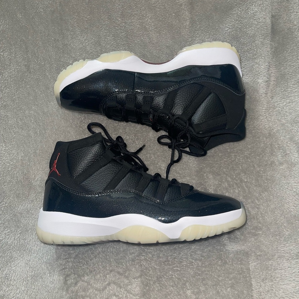 Air Jordan 11 Retro "72-10" sneakers